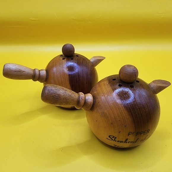 Other - Vintage Wooden Mini Teapots Salt Pepper Shakers Missouri Ozarks